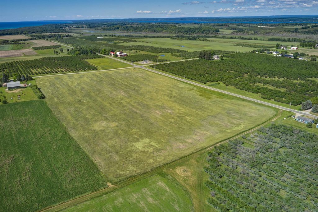 24.71 Acres Angell, Acme township