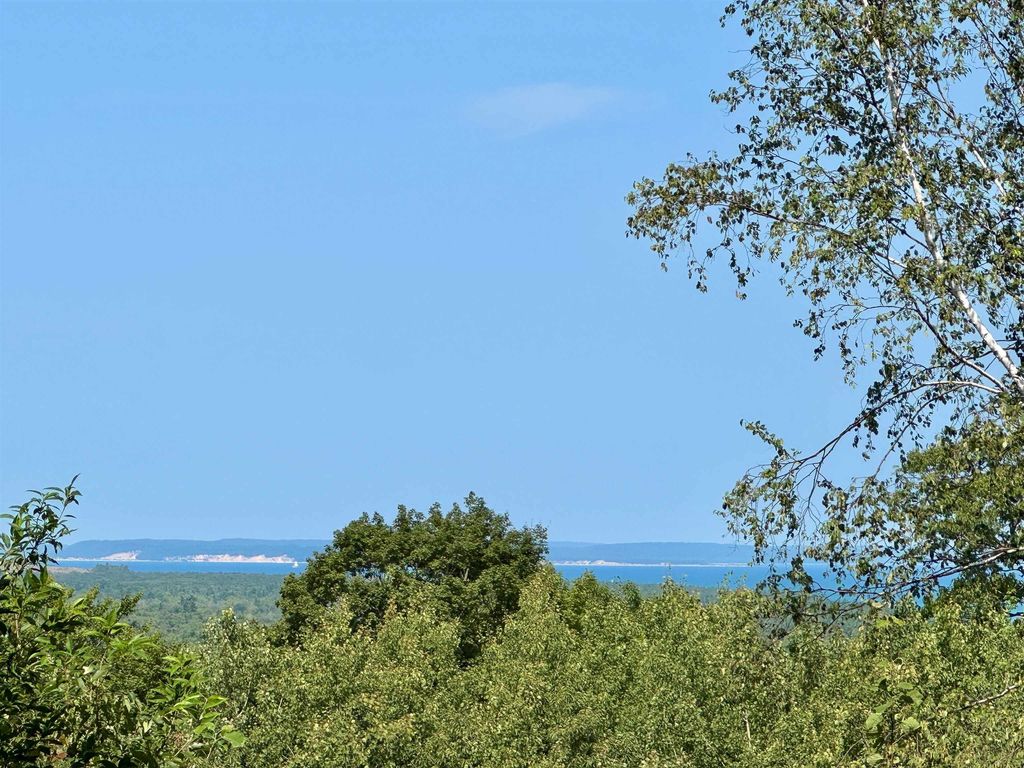 Lot 9 W Harbour, Cleveland township