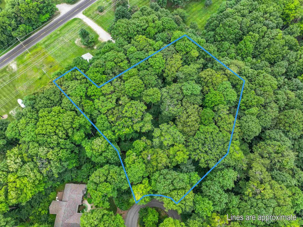 5400 Wild Berry Trl, Garfield charter township