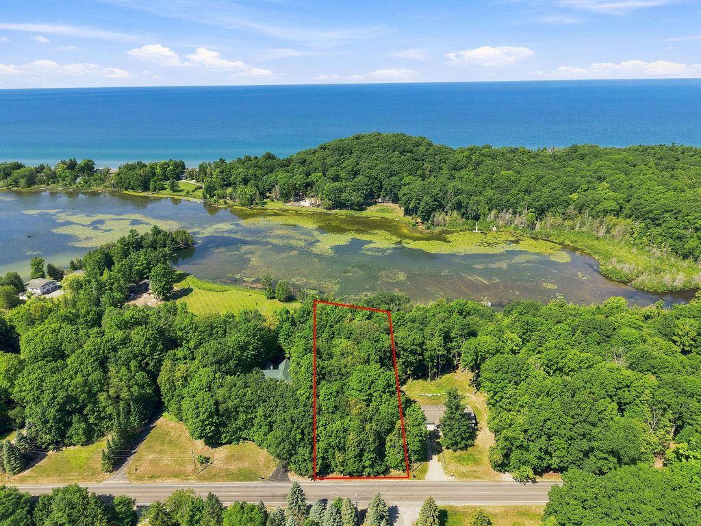 S Lacore, Empire township