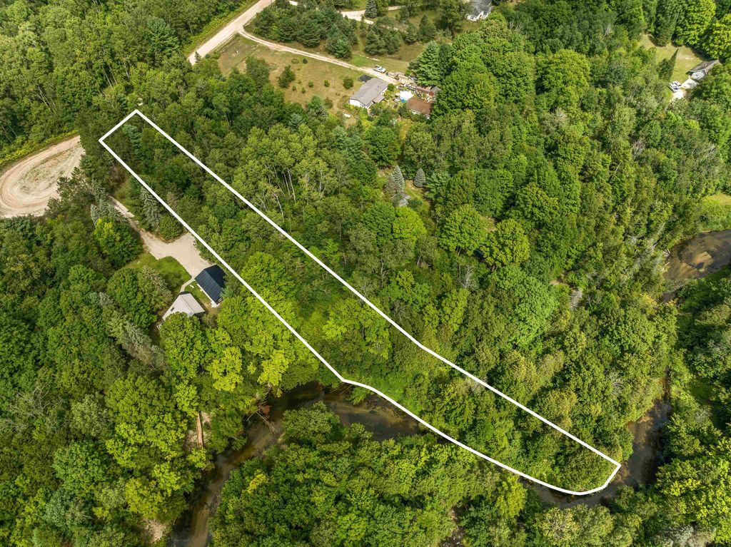 0 Red Barn Dr, Springdale township