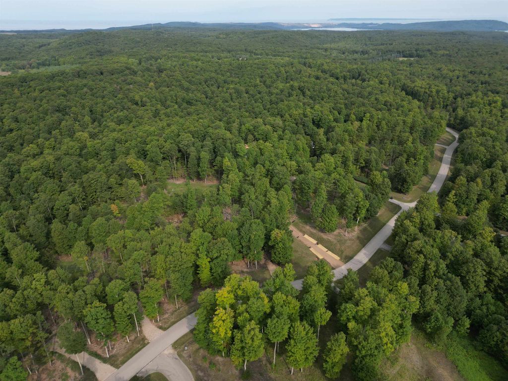 57 S Hermies Pass, Empire township