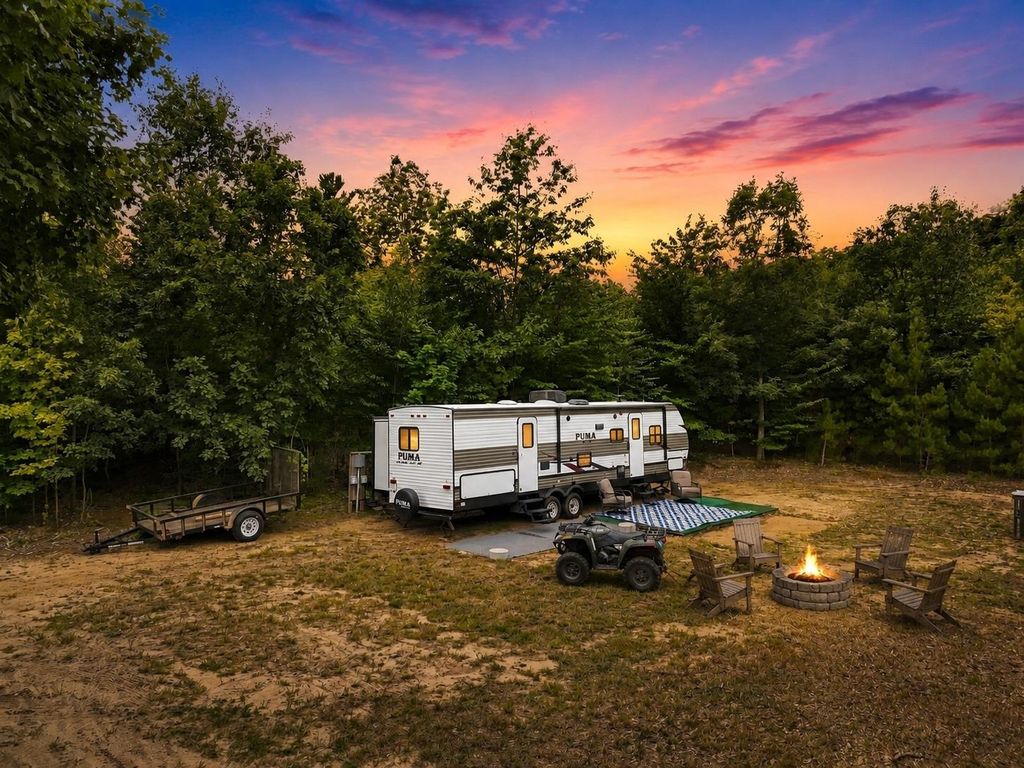 1593 Eikey, East Bay township