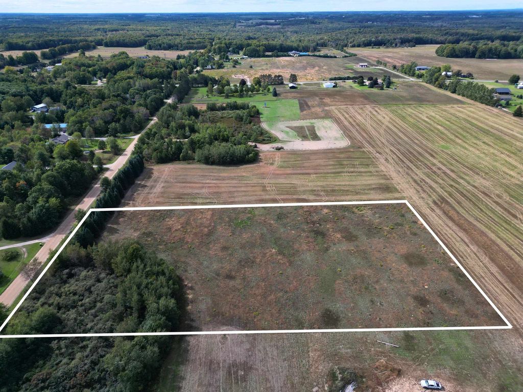6373 Gleaner Hall, Kingsley