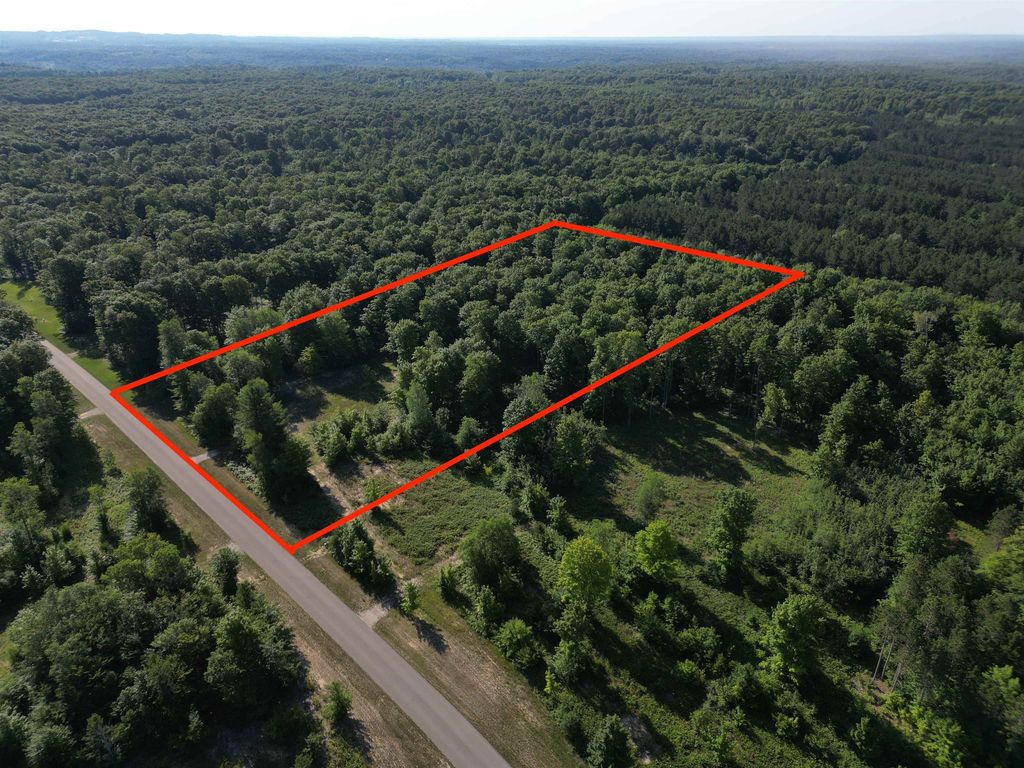1128 E Solaris, Maple City