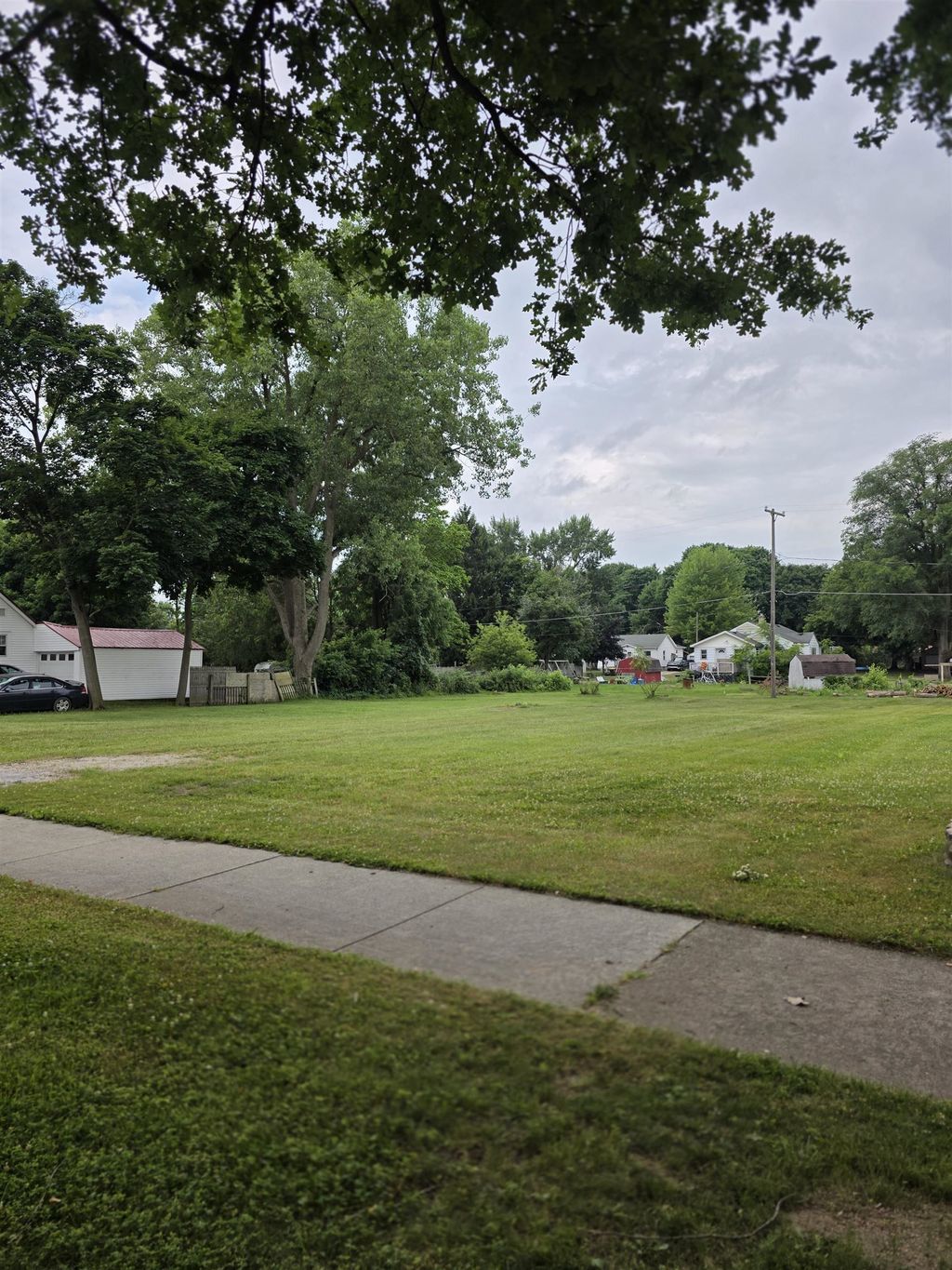 111 Grove, Alma city