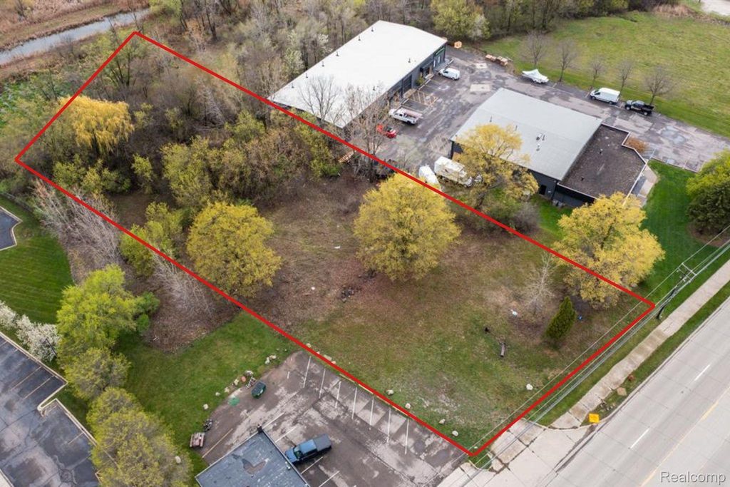 44911 Grand River Avenue, Novi city