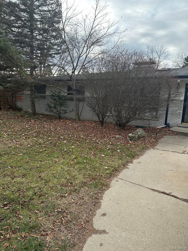 19021 Merriman Rd, Livonia city