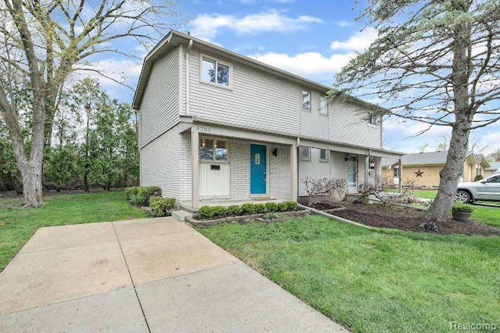 3203 Woodland Ave, 