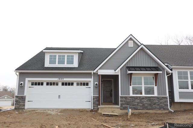 1025 Camellia Cir 41 17, Marion township