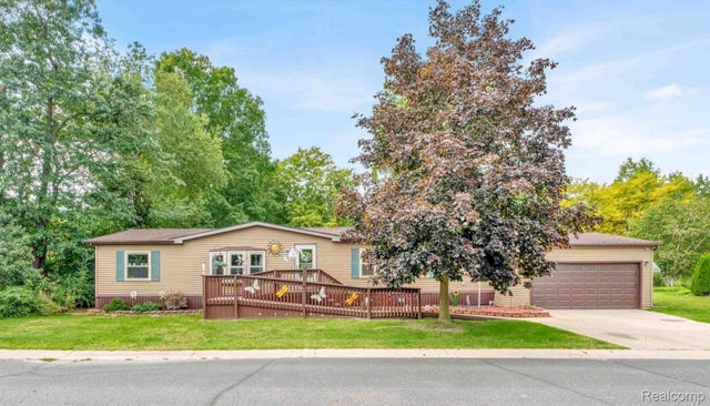2015 Plum St, Brandon charter township