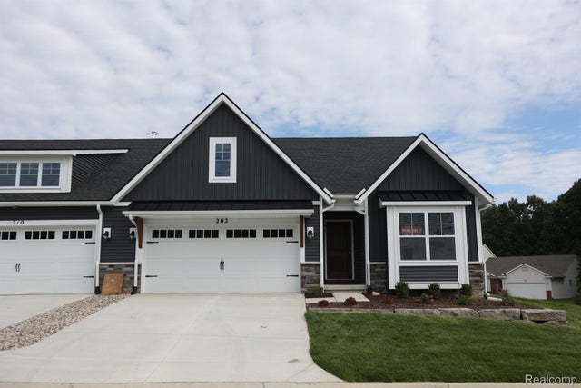 1054 Camellia Cir 44 19, Marion township