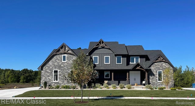 1039 Troon, Highland charter township