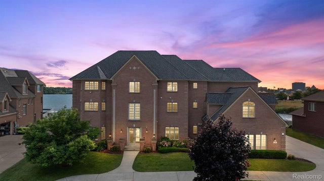 18 Sand Bar Ln, Detroit city