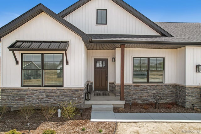 12715 Ivy Ln, Fenton charter township