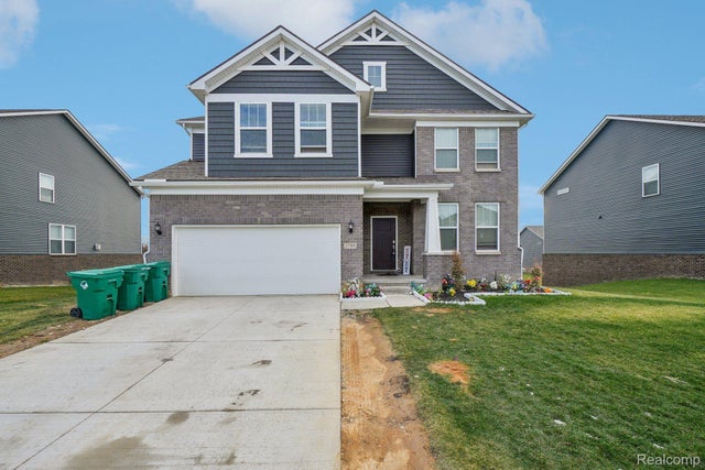 2785 Tulip Way, Commerce charter township