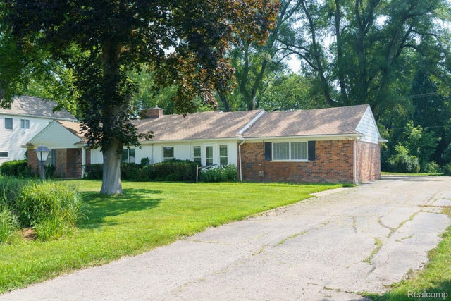 32620 Inkster Rd, Franklin village