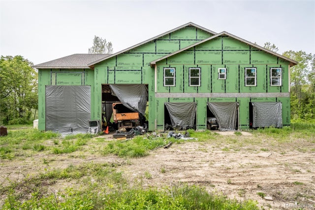 1601 W Rose Center Rd, Holly township
