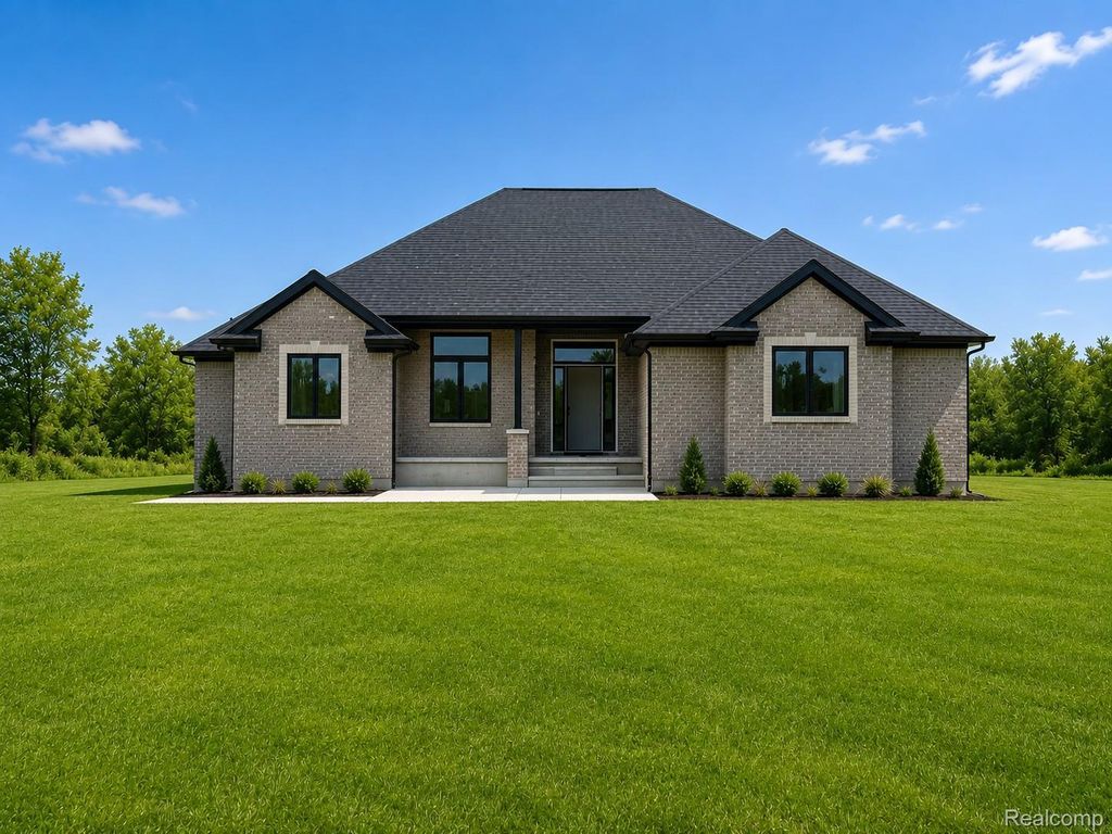 0002 Howland  Rd, Almont township