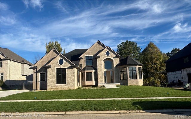 2423 Buckthorn Dr, Shelby charter township