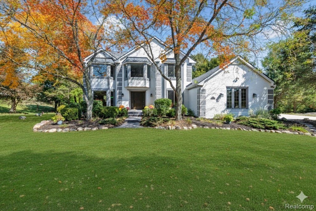 5386 Buckhorn Lake Rd, Highland charter township