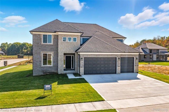 24684 Sawgrass Dr, Macomb township