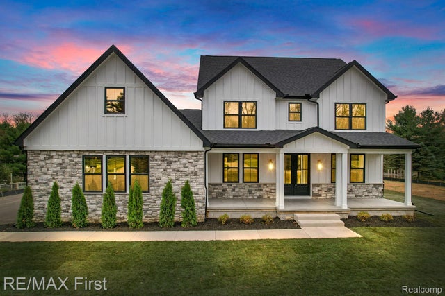 11152 Spruce Point Dr, Brighton township