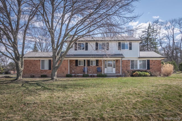 38005 Southfarm Ln, Northville city