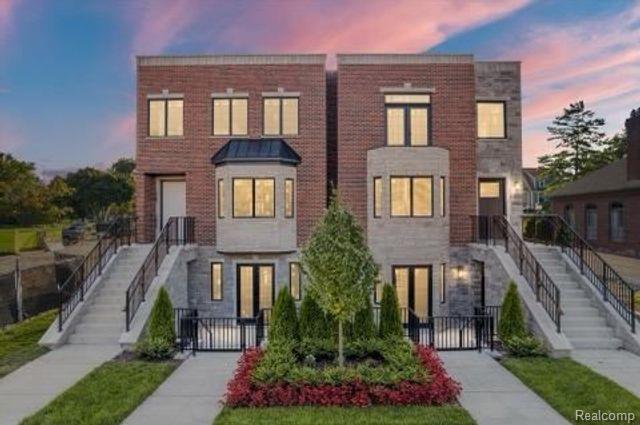 1217 N Main St, Rochester city