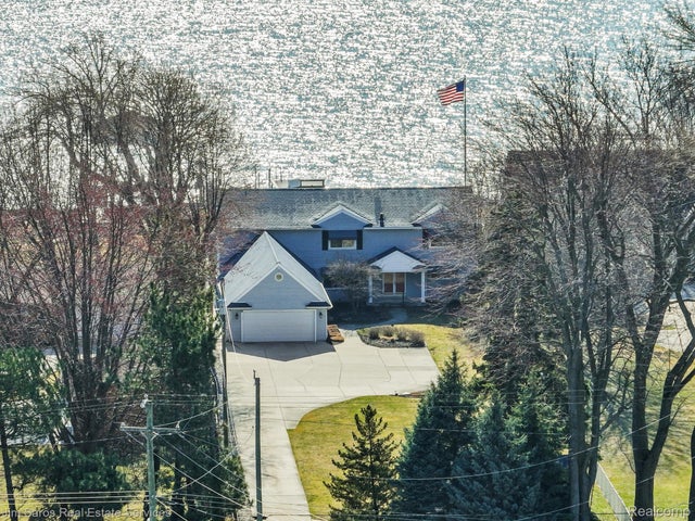 32830 Jefferson Ave, St. Clair Shores city