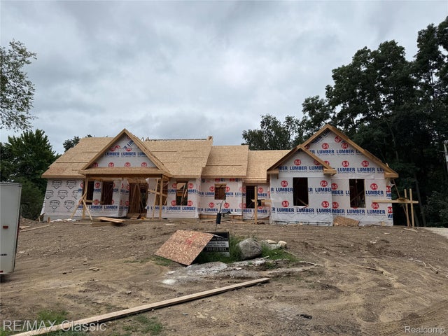 2323 Canterwood, Highland charter township