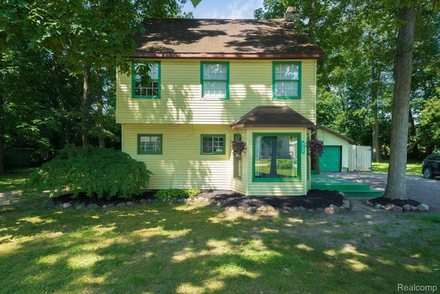 4725 Hickory Dr, Highland charter township