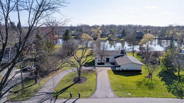 4274 Wendell Rd, West Bloomfield charter township