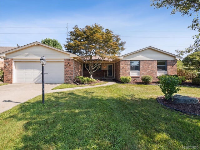 17018 White Haven Dr, Northville township