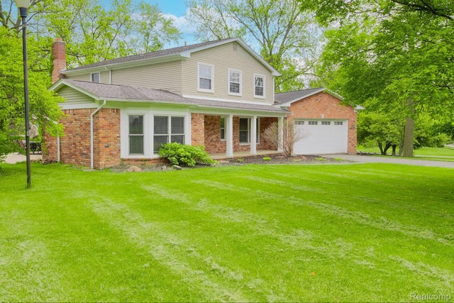 25716 Ridgewood Dr, Farmington Hills city