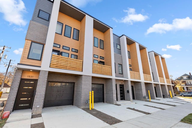 1703 Pallister 30, Detroit city