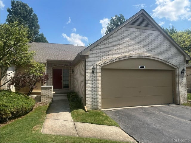 7355 Sherwood Creek, West Bloomfield charter township