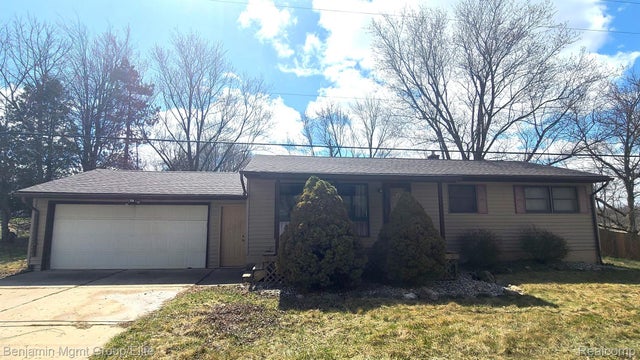 9416 Hogan Rd, Tyrone township
