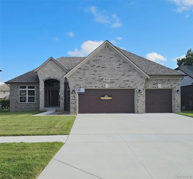 18544 Stallmann Dr, Macomb township