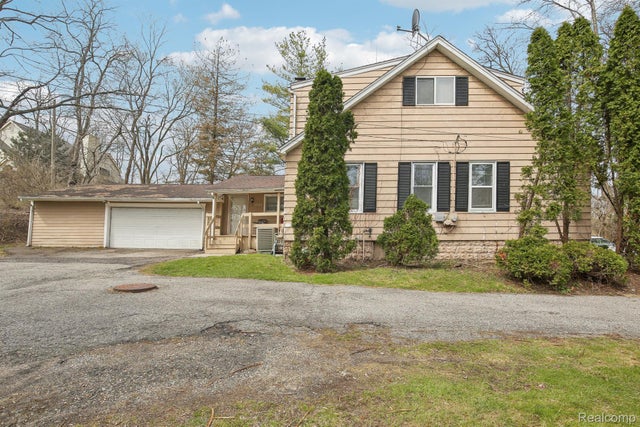27423 W 12 Mile Rd, Farmington Hills city