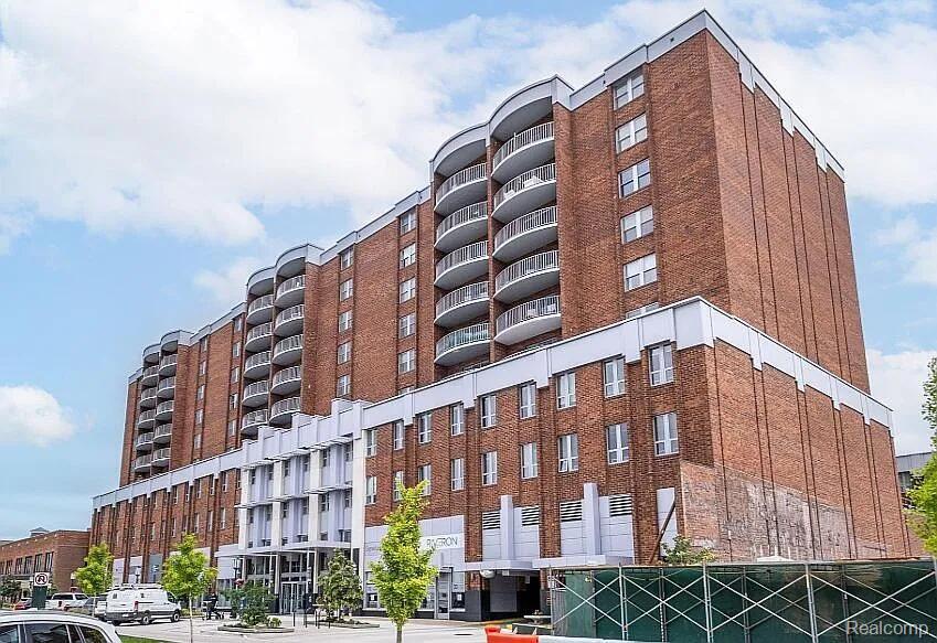 411 S Old Woodward Ave 524, Birmingham city