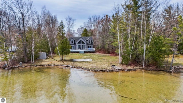 7734 N Shore Crt, Green Lake township