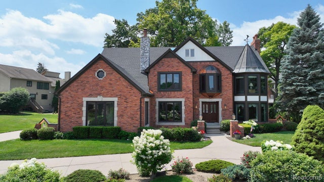 1947 Maplewood Ave, Bloomfield charter township