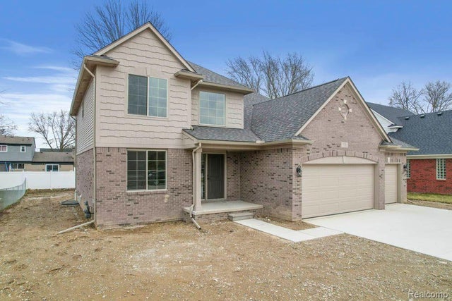 53302 Zachary  Dr, Chesterfield township