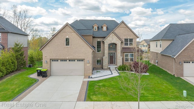 41829 Steinbeck, Novi city