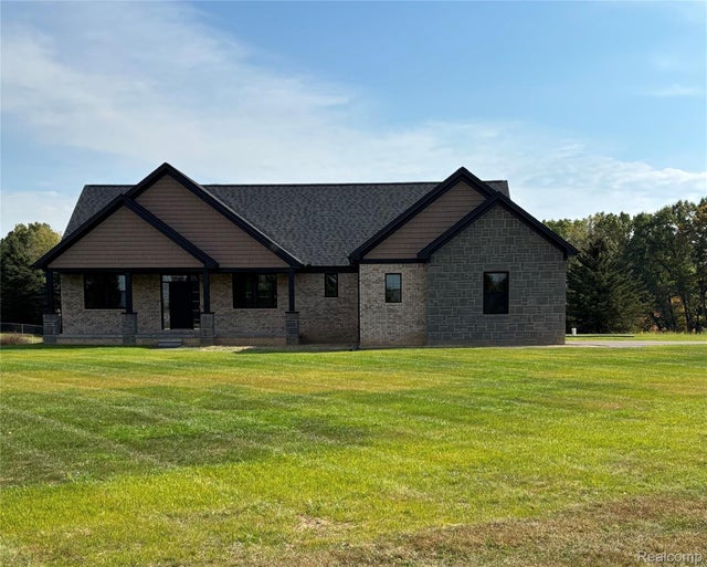 2039 Greater Oak Dr, Lapeer township