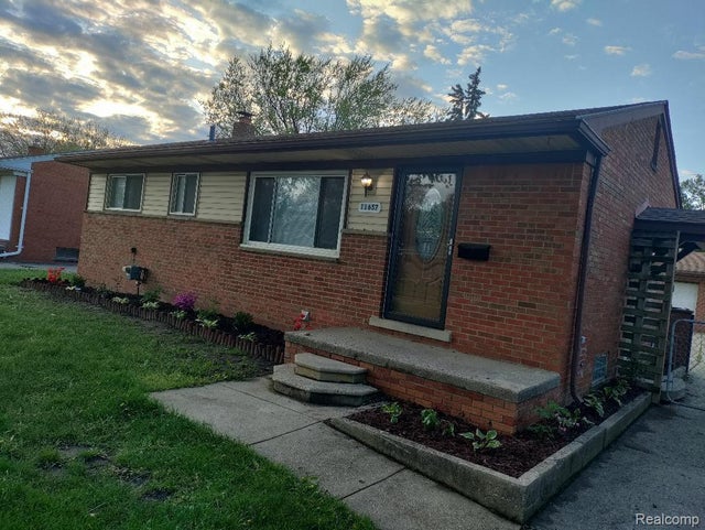 11657 Engleman Rd, Warren city