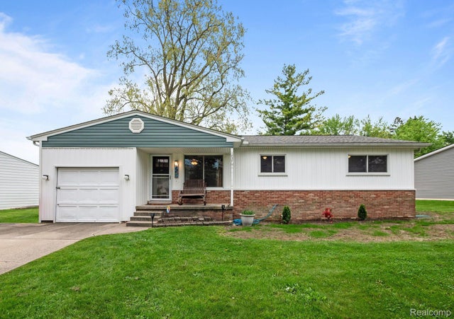 1837 Henbert Rd, West Bloomfield charter township