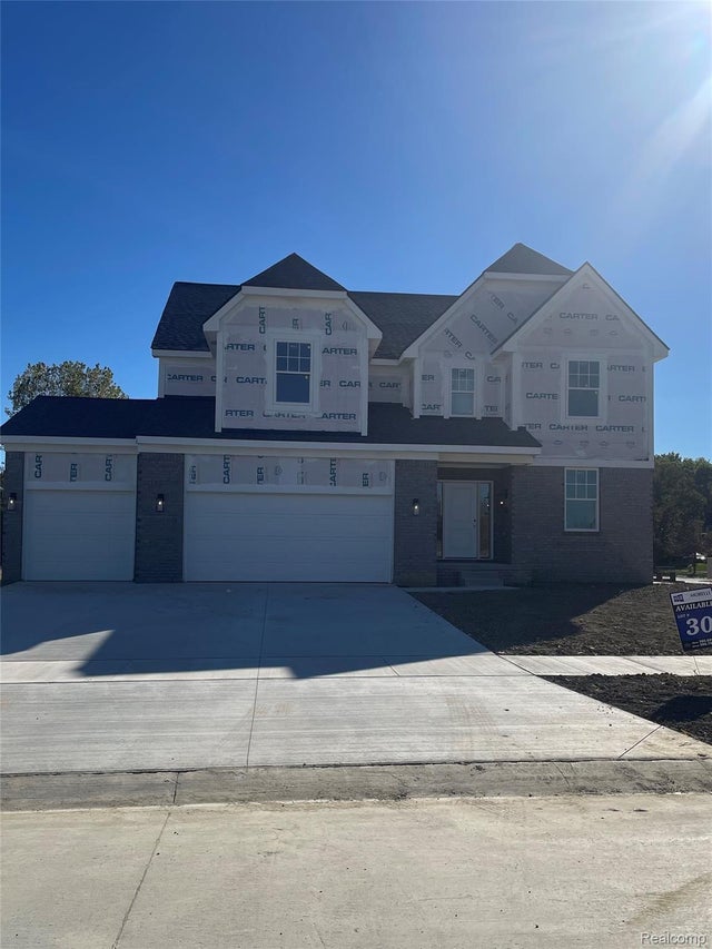 28326 Nadia Ln, Chesterfield township