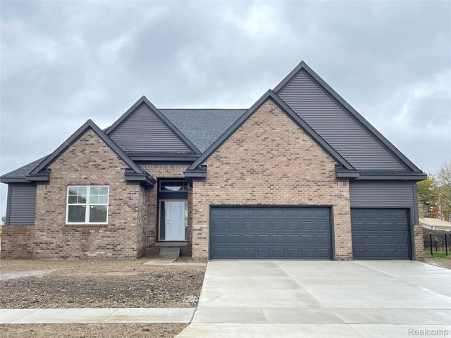 28327 Nadia Ln, Chesterfield township